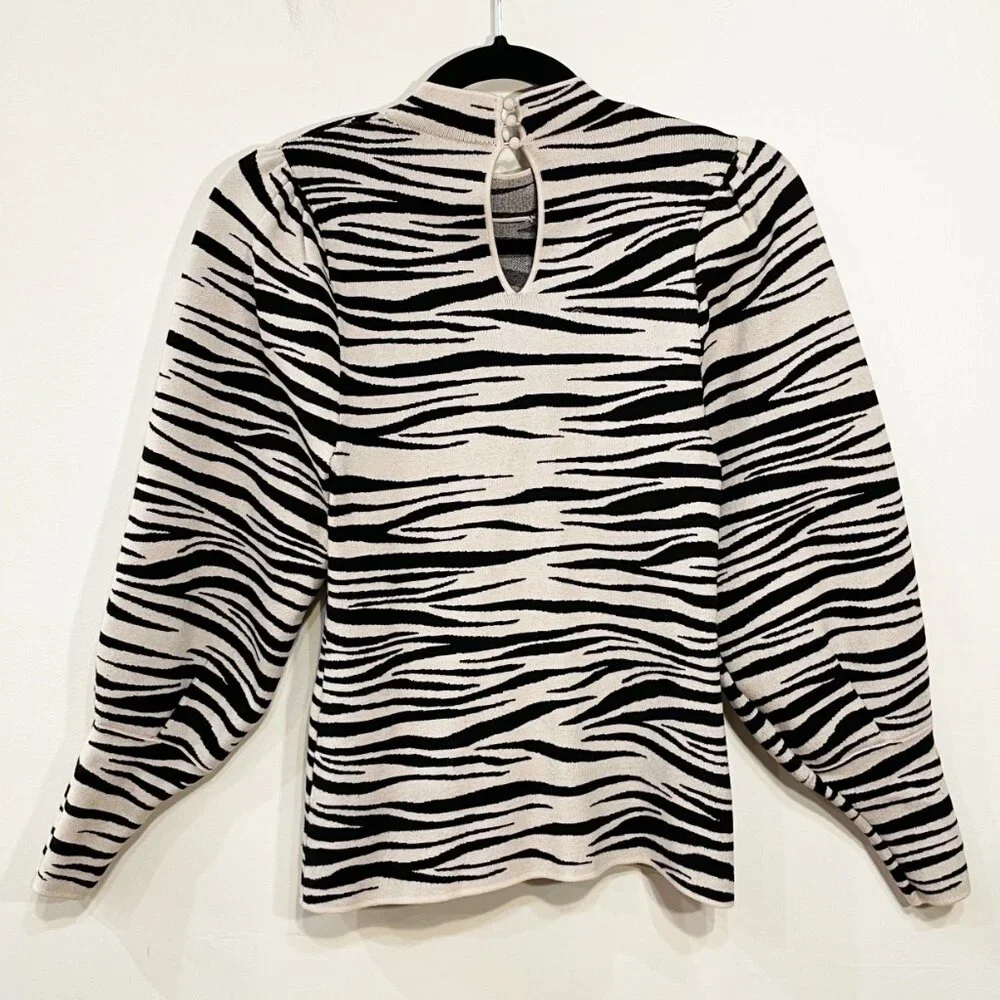 EUC Sezane Denver Puff Sleeve Zebra Jacquard Sweater Ecru Black Small